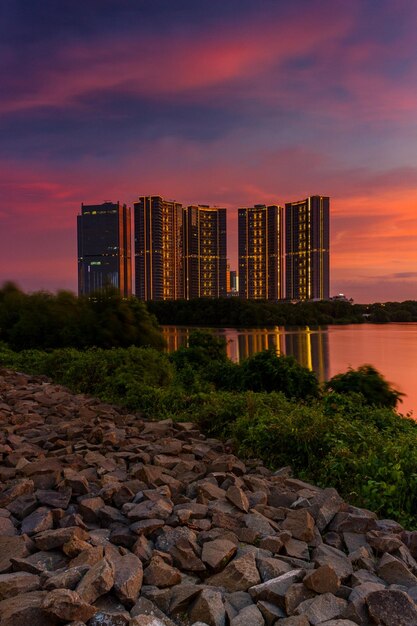 노후엔 부동산…금융자산 50 대 50으로 유지하라! 2