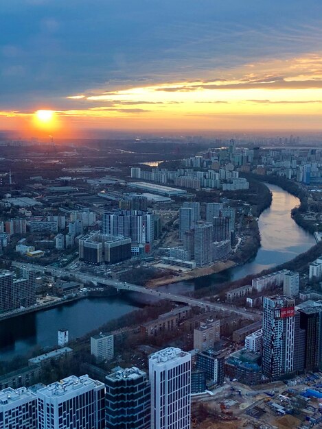 강남 분양 러시가 시장에 던지는 경고